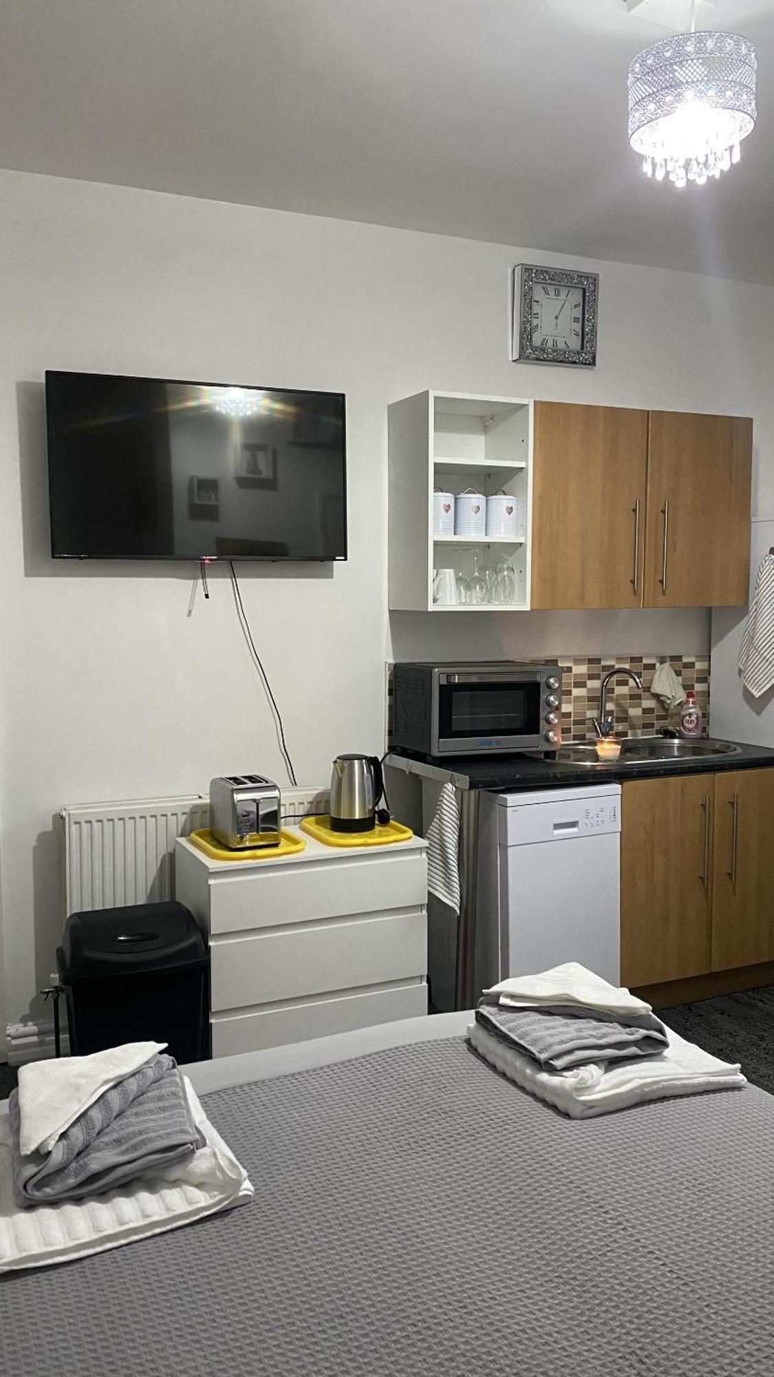 Bvapartments-Blackhouse F2 Huddersfield Room photo